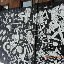 お洒落な外壁のアートです