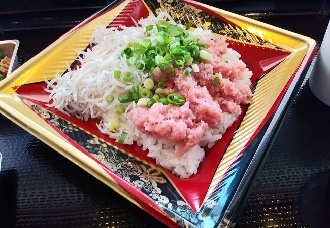 生シラス丼が食べたかったが・・