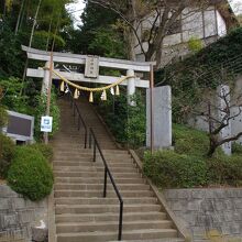 座間神社