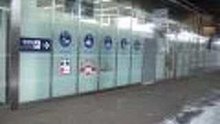 （再訪）改札内で便利です