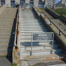 中央が有名な祈りの階段