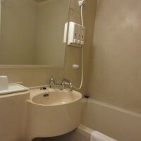 バスルームは最近オープンした東横インと比べると狭いかな？