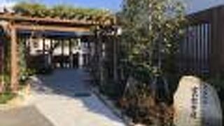 道後温泉本館が見えます