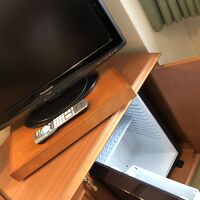 ＢＳは映らないテレビと空の冷蔵庫