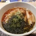 夜泣きそば（ラーメン）が無料提供され、美味しくいただきました