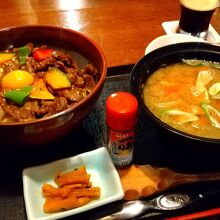 ジンギスカン丼