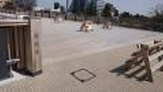 正式なよみがなは、「さくらのしろばしさくらのしろばし」