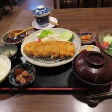 メンチカツ定食