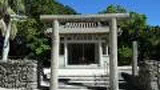 観光客も近寄れるし、説明書きも在ります