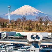 展望テラスから見える富士山。