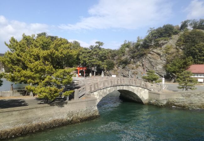 江戸時代の石橋で保存状態も良好