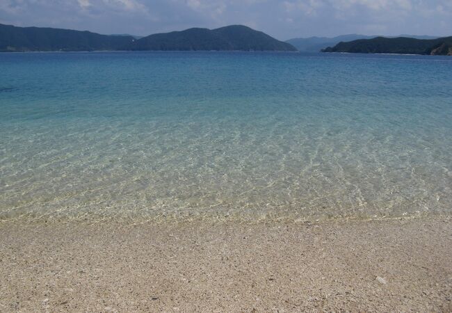 静かな集落と抜群に綺麗な海