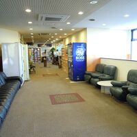 フロントへの通路