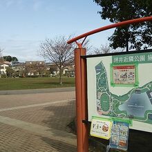船橋日大前駅から10分ほどの公園です。