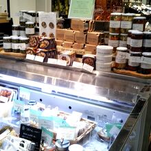 DEEN＆DELUCA MARKET STORES 六本木