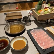 豚ロースしゃぶしゃぶ食べ放題