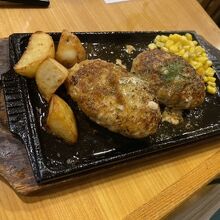 手ごねハンバーグダブル