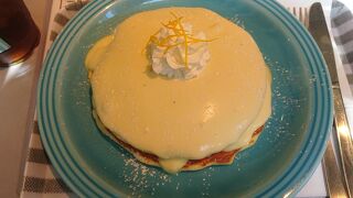 メニューを見る前からリリコイパンケーキ一択で