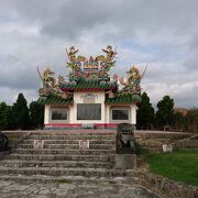 中国風な装飾のお墓