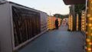 駅がまるごと観光地。一周できます。