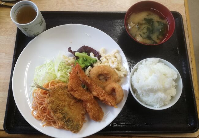 食堂 多度津 駅