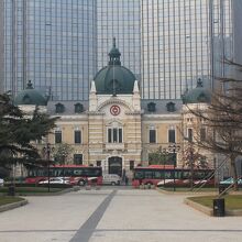 当時は横浜正金銀行、現在は中国銀行