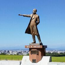 クラーク博士像