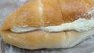 塩パンと練乳クリーム