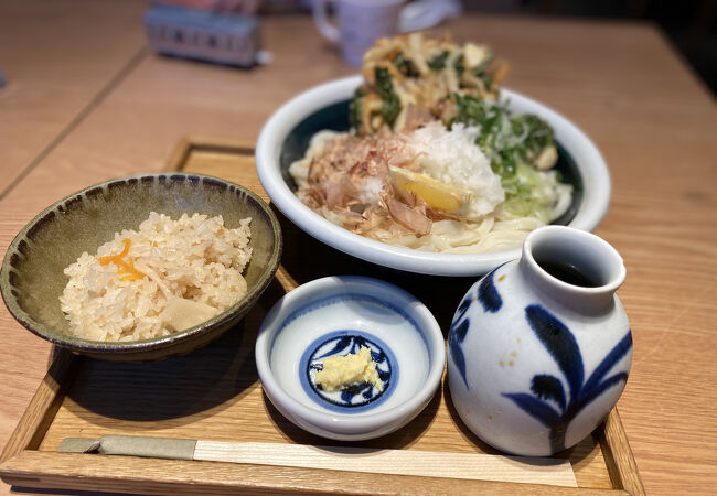 恵比寿駅:うどんもロケーションもgood