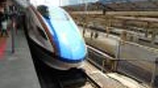 先頭車両のブルーのデザインが素敵なＭＡＸときで