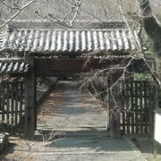 徳島市内ではなく県内でも箸蔵寺と並ぶ屈指の重要文化財の宝庫。伽藍は壮観なり。