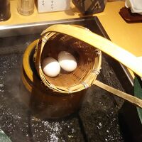 テーブルに源泉を引き込みゆで卵をつくる