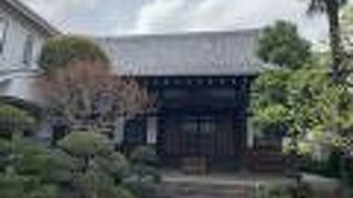 何故か武田信玄の塔があります