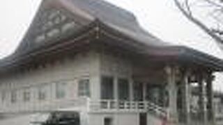 幼稚園隣接で賑やかな風情に包まれていました