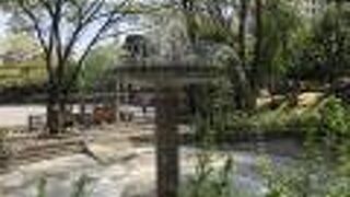 大塚病院隣に造られている緑豊かな公園です