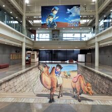 巨大なトリックアートは不思議？