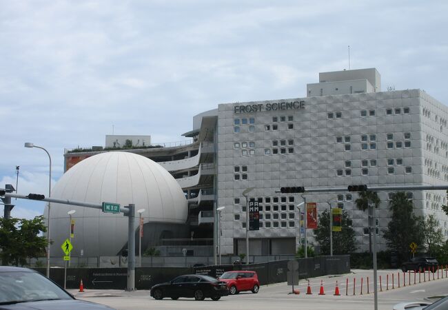 マイアミ科学博物館