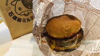 ハンバーガーも美味しい。