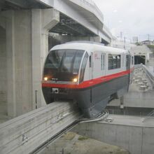 てだこ浦西駅では、トンネルから出てくる子を撮れますね。