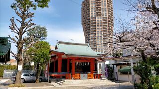 元麻布の高級住宅街にある神社はセーラームーンの聖地