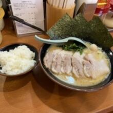 チャーシュー麺と小ライス