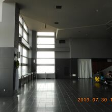 展望室は何もなく半分閉鎖されてました