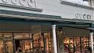 御殿場プレミアムアウトレット内の高級ブランド店