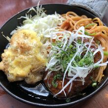 週替りのコンビネーションランチ