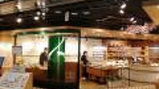 関西発のお店がズラリ