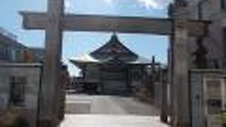 めのう観音像が安置されています。