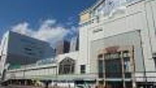 新宿駅構内にあります。