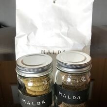 華美でない瓶もいい感じです