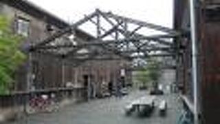 港近くの小さな街