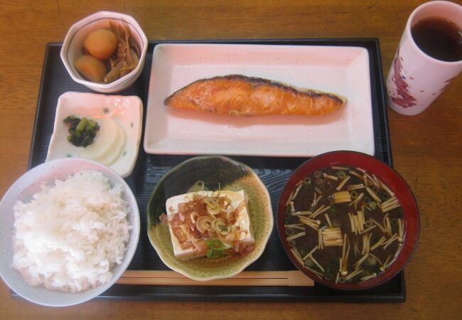 昭和の風情が満載の食堂です